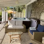 Bella Vista