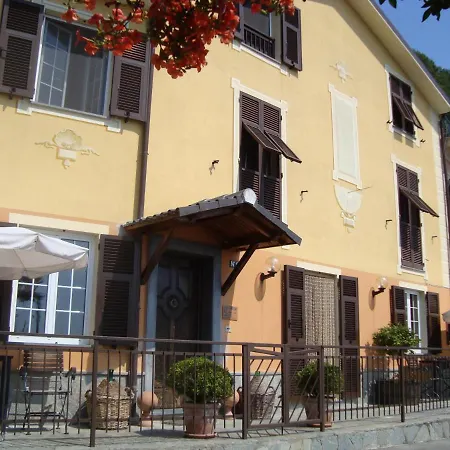 Bella Vista Bed & Breakfast Paggi